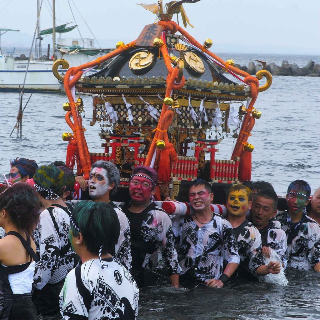 Hashirimizu Shrine festival