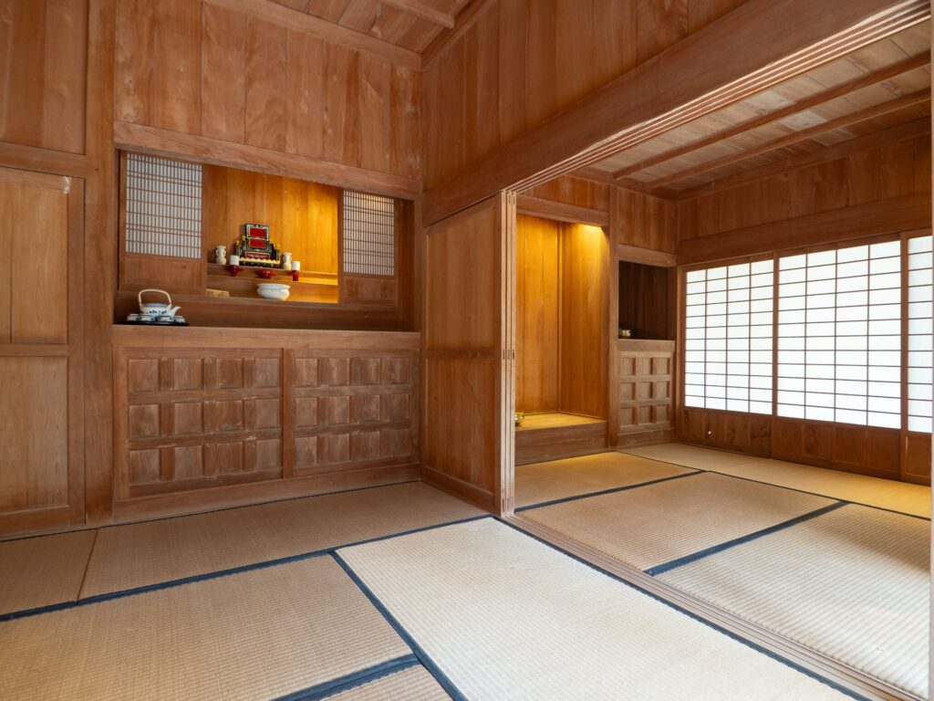 A traditional Japanese room with tatami flooring and wooden interiors, which can feel cold during the winter months.